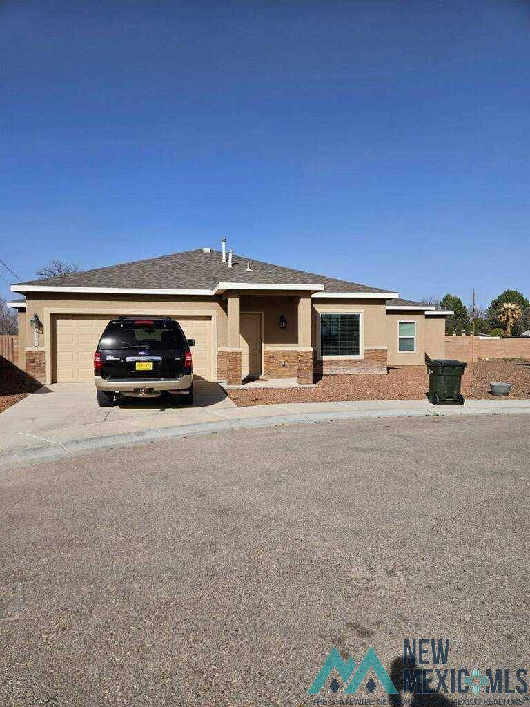 1102 Solomons Court, Carlsbad, NM 88220