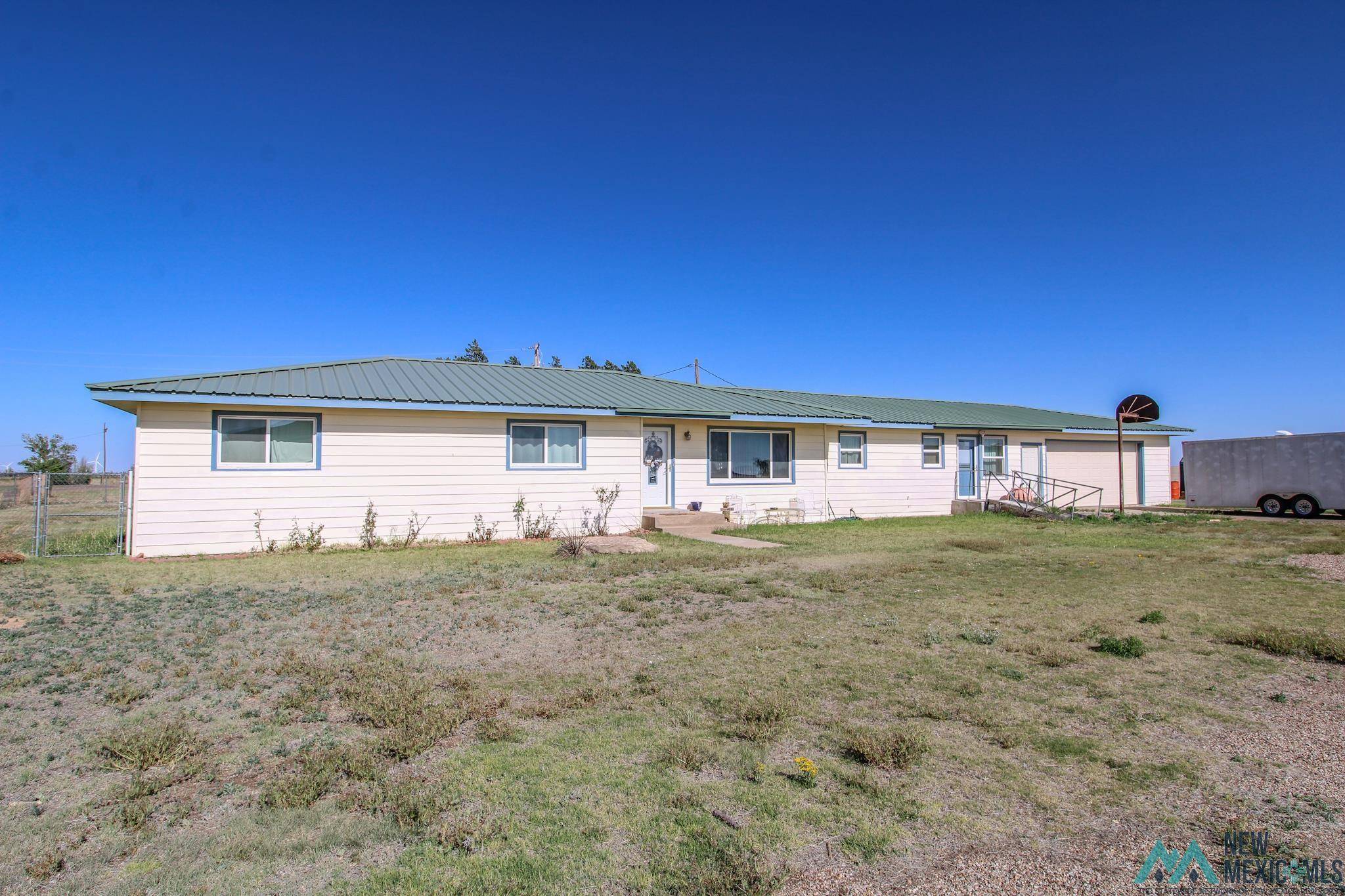 405 S Broadway Avenue, Grady, NM 88120