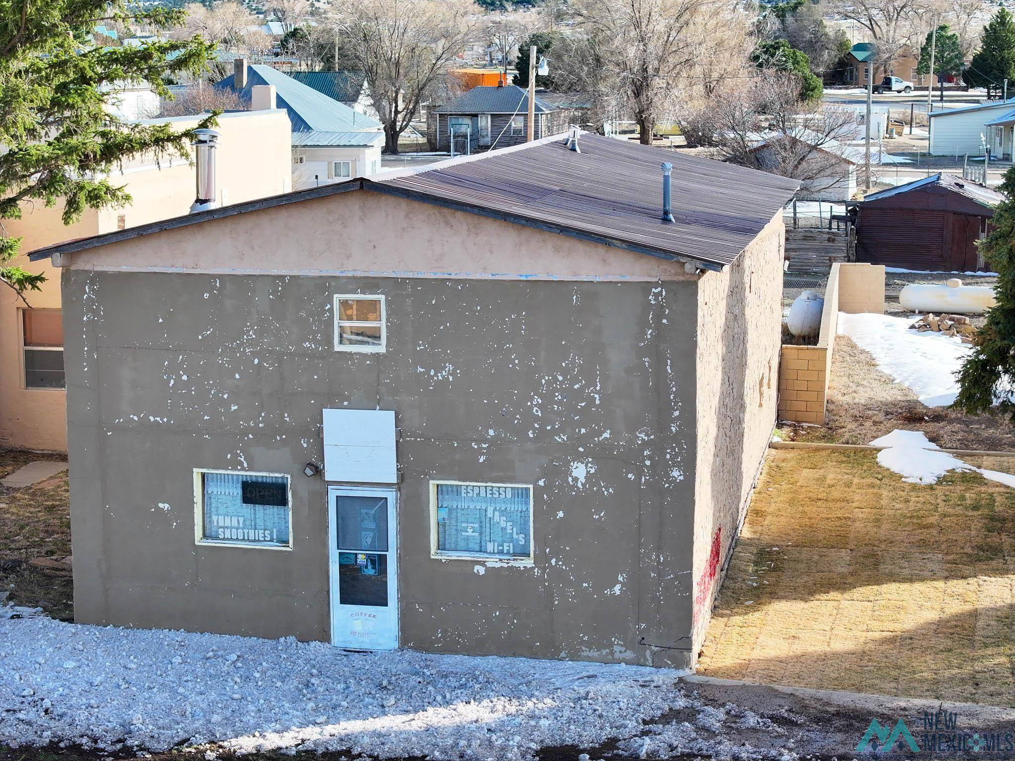 672 Broadway Street, Des Moines, NM 88418