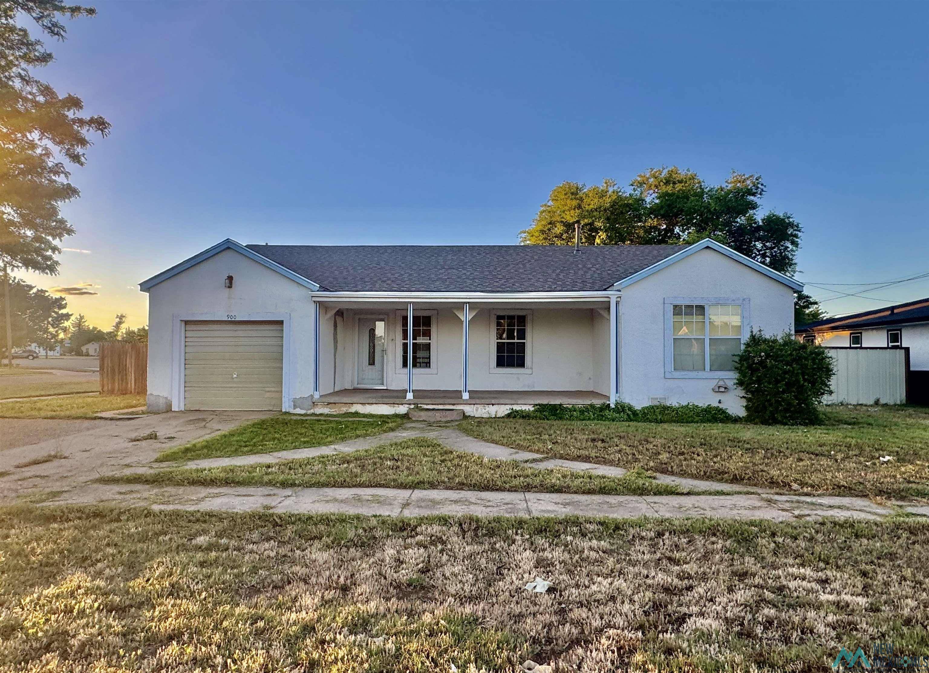 900 E Tenth Street, Clovis, NM 88101