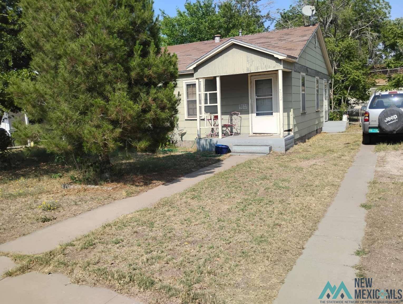 712 Pratt Street, Carlsbad, NM 88220