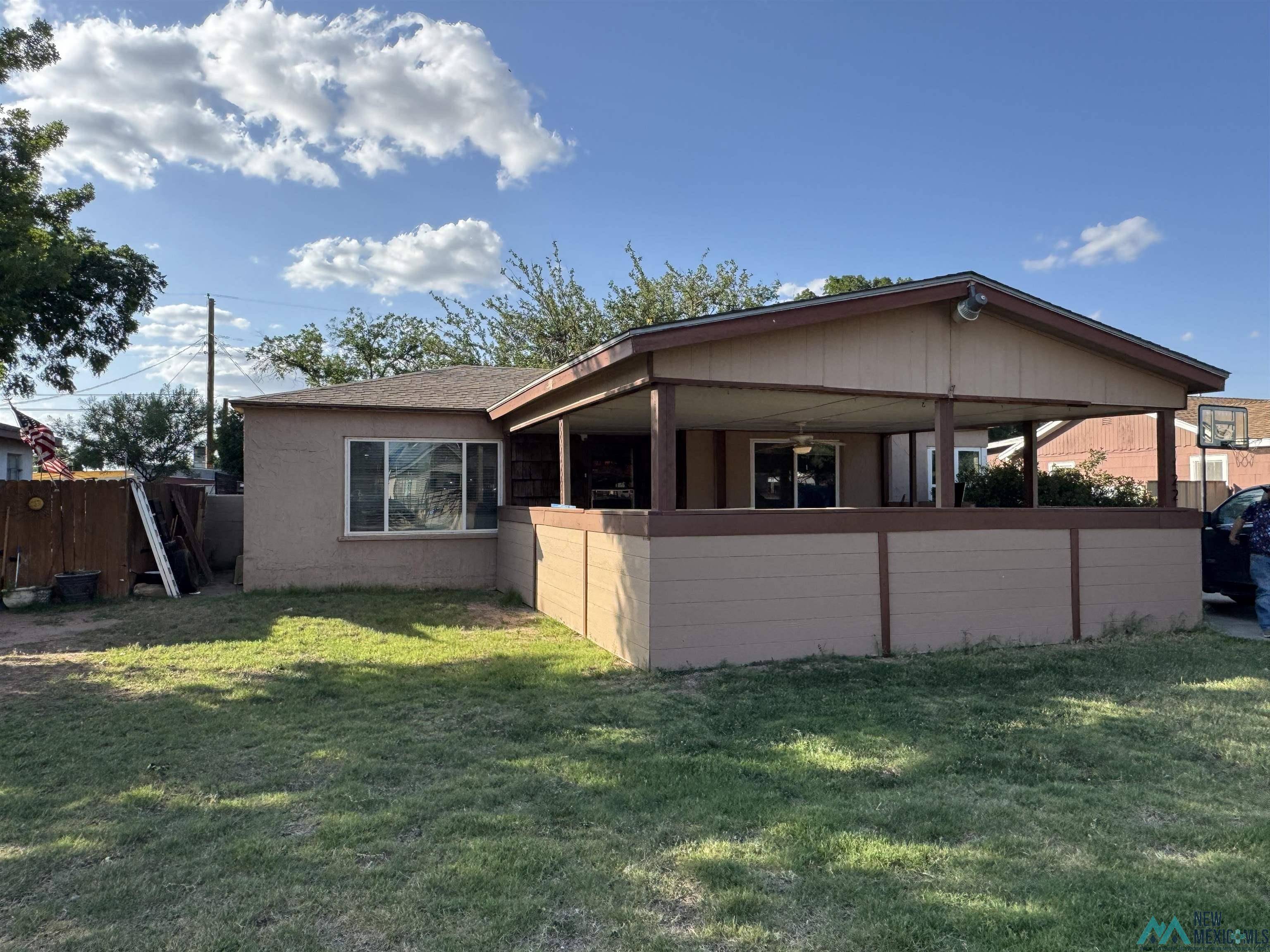 122 W Permian Drive, Hobbs, NM 88240