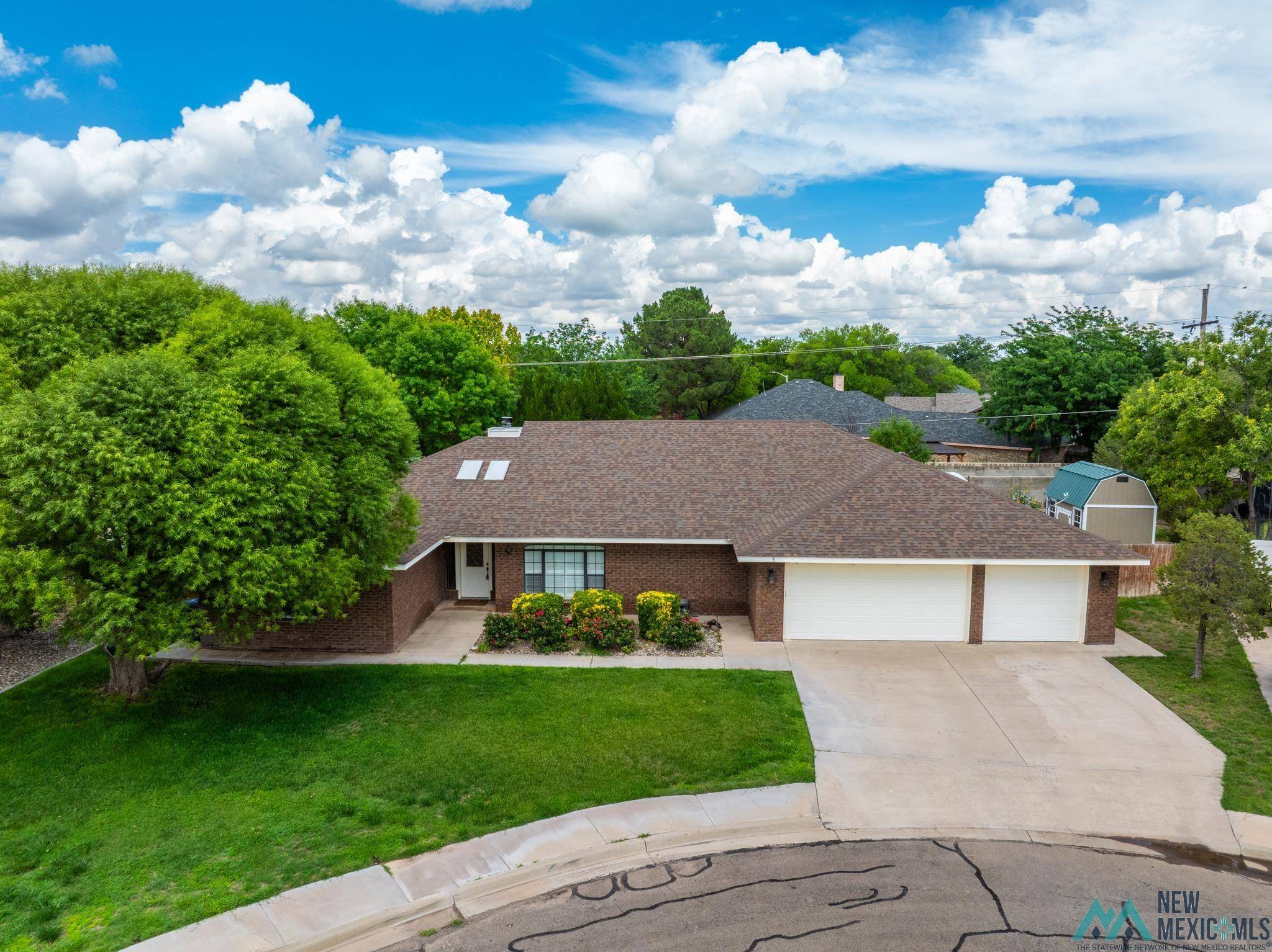 5 Victoria Court, Roswell, NM 88201