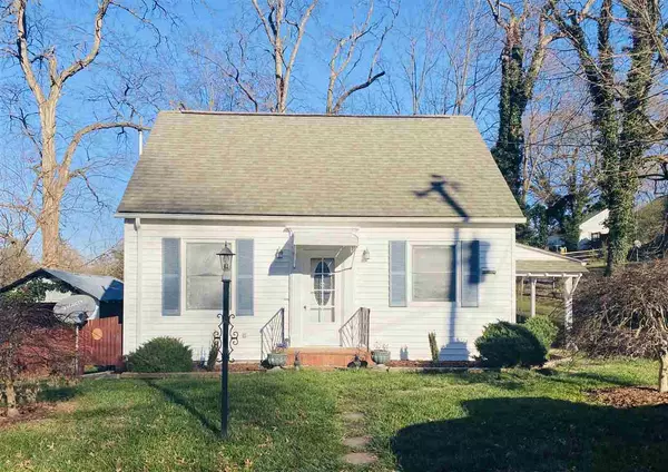 713 NORFOLK AVE, Staunton, VA 24401