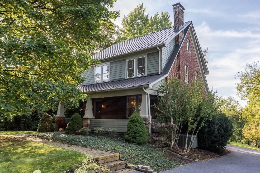 Staunton, VA 24401,730 DONAGHE ST