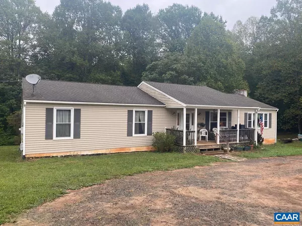 476 ROLLING RD S, Scottsville, VA 24590