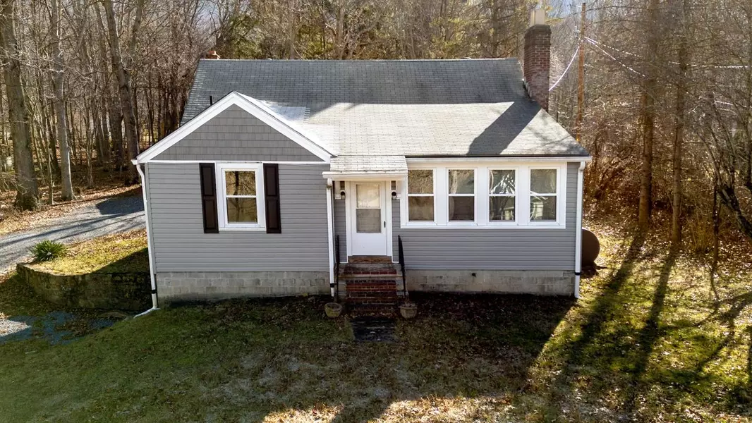 502 FORESTRY RD, Hot Springs, VA 24445