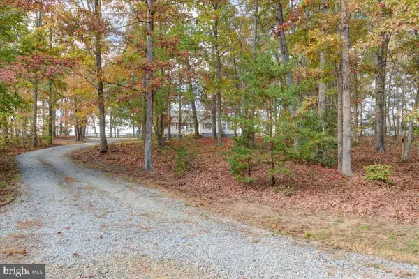 Louisa, VA 23093,472 SHANNON GLEN DR