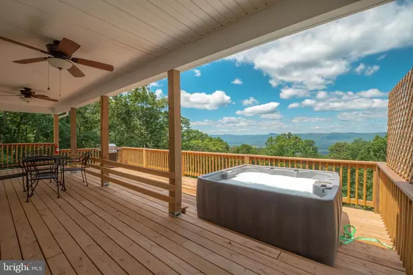 1076 OVERLOOK DR, Rileyville, VA 22650