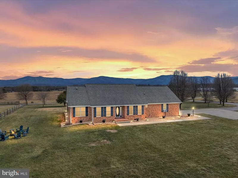 237 PRESTON LN, Luray, VA 22835