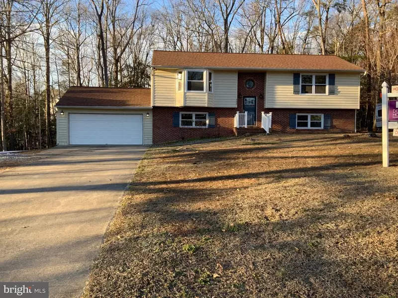 203 BREEZEWOOD DR, Fredericksburg, VA 22407