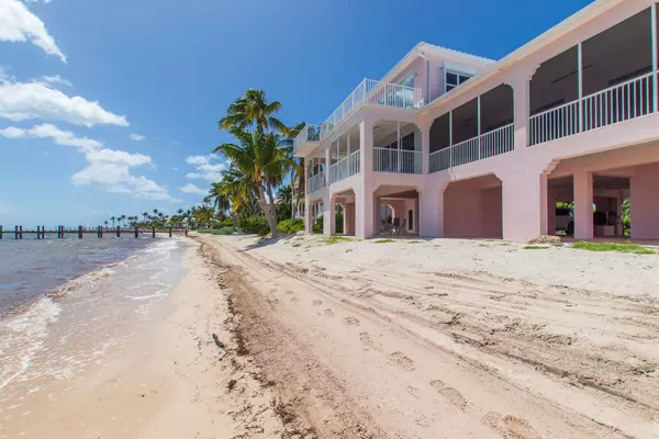 Marathon, FL 33050,117 Coco Plum Drive #B2