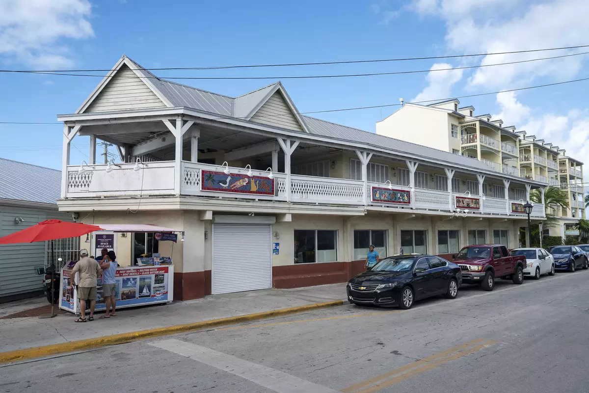 Key West, FL 33040,12 Duval Street