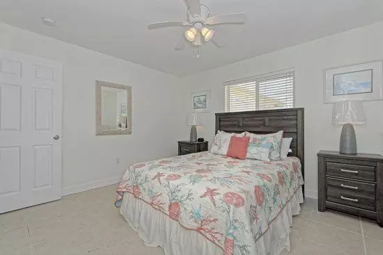 Key Colony, FL 33051,4 7 th Street