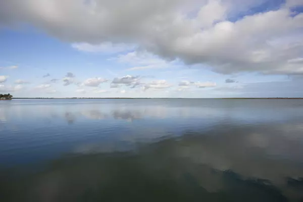 75 Bay Drive, Saddle Bunch, FL 33040