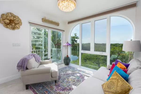 Key Largo, FL 33037,43 Lake Shore Drive