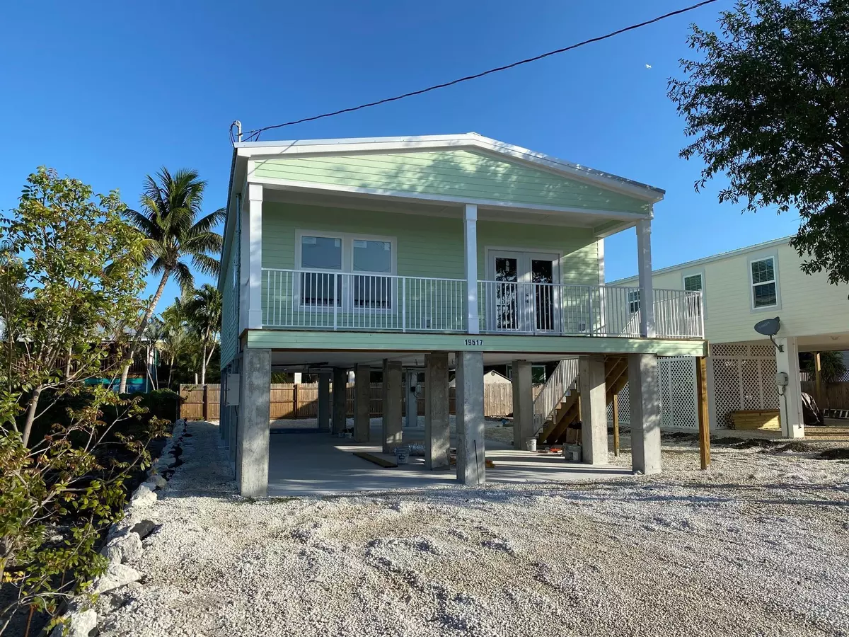 Sugarloaf Key, FL 33042,19517 Caloosa Street