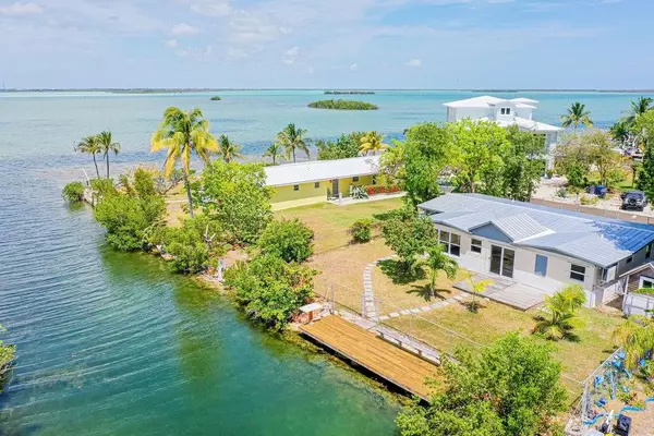 17233 E Starfish Lane, Sugarloaf Key, FL 33042