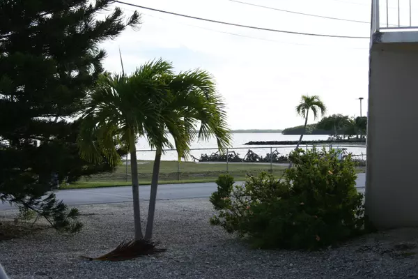 Key Largo, FL 33037,209 N 207 Ocean Drive