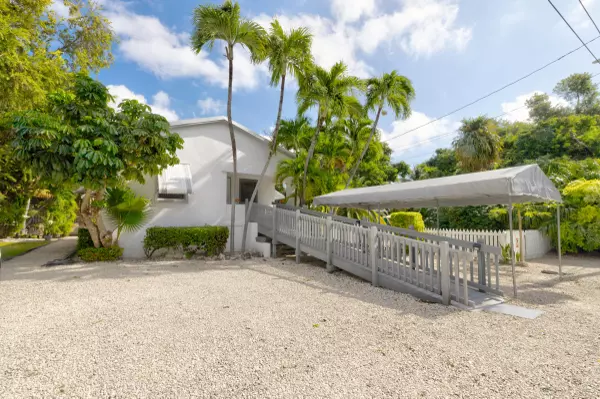 Upper Matecumbe Key Islamorada, FL 33036,213 Palm Avenue