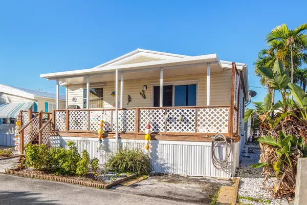 Big Coppitt, FL 33040,55 Boca Chica Road #102