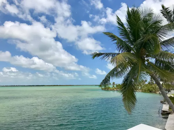 17 Bay Drive, Saddle Bunch, FL 33040