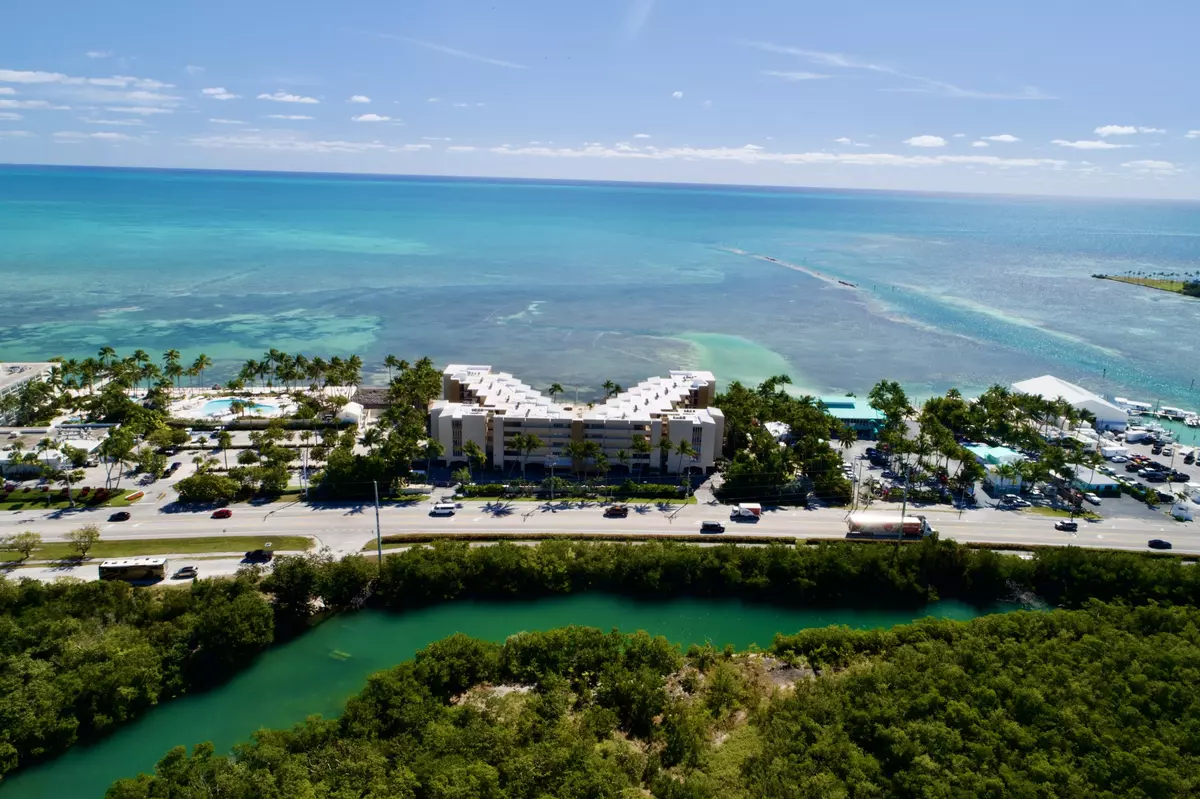 Upper Matecumbe Key Islamorada, FL 33036,79901 Overseas Highway #401