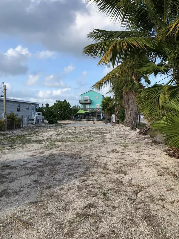 340 Boundary Lane, Geiger, FL 33040