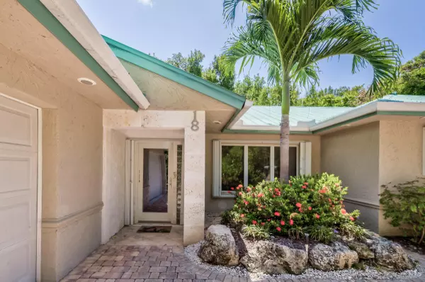 18 Flamingo Hammock Road, Upper Matecumbe Key Islamorada, FL 33036