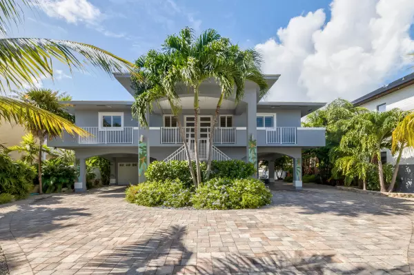 374 Bahia Avenue, Key Largo, FL 33037