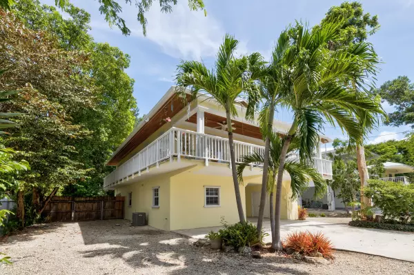 586 Boyd Drive, Key Largo, FL 33037