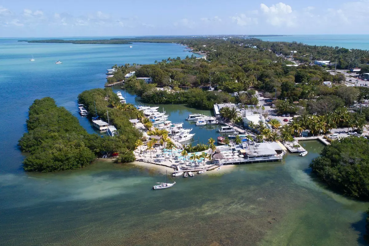 Upper Matecumbe Key Islamorada, FL 33036,96 Madeira Road #13