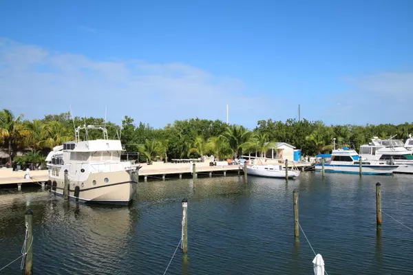 Upper Matecumbe Key Islamorada, FL 33036,96 Madeira Road #9