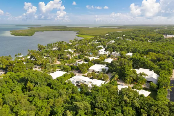 Upper Matecumbe Key Islamorada, FL 33036,82994 Overseas Highway ##36