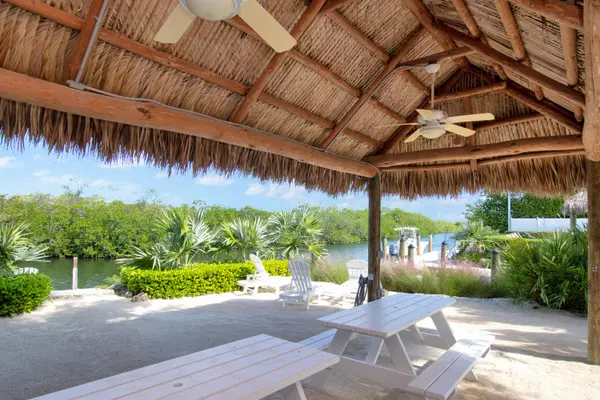 Upper Matecumbe Key Islamorada, FL 33036,84 Johnston Avenue #Villa 1