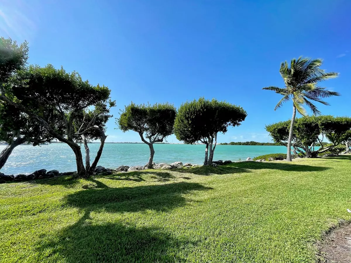 Duck, FL 33050,5034 Sunset Village Drive #C-006