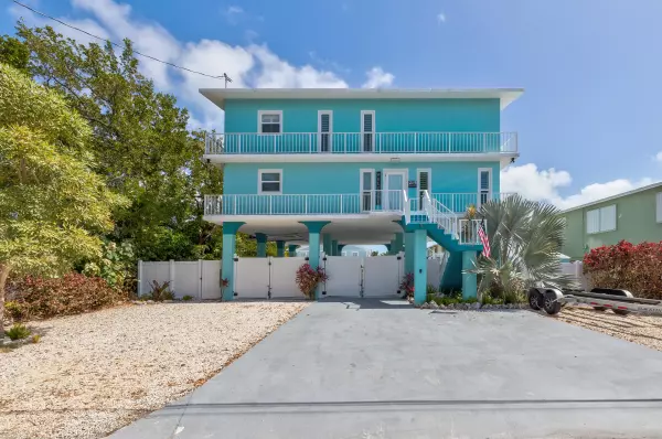 Key Largo, FL 33037,215 Wildwood Circle