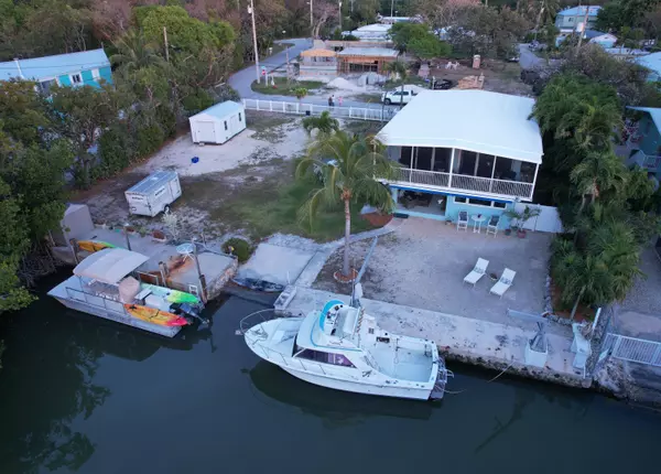 39 Lake Shore Drive, Key Largo, FL 33037