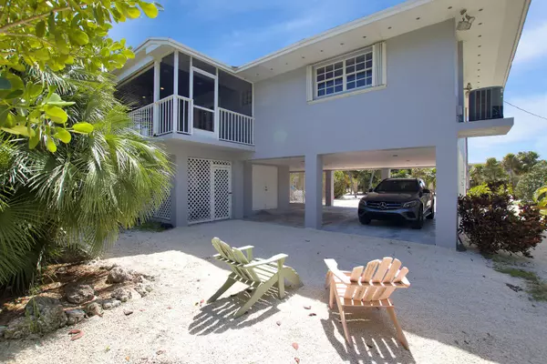 Duck, FL 33050,107 Jamaica Street