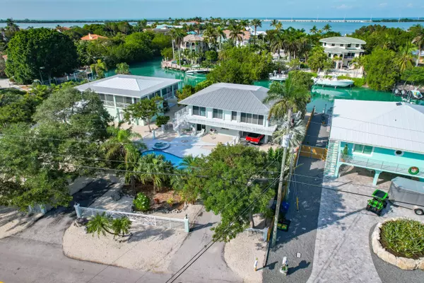 230 W Seaview Drive, Duck, FL 33050