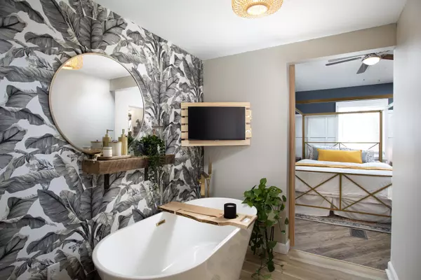 Geiger, FL 33040,342 Boundary Lane