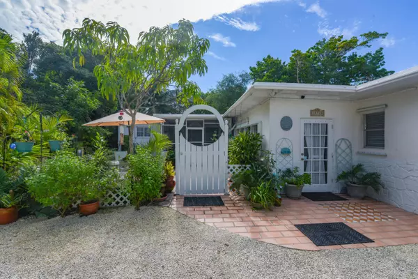 19720 Date Palm Drive, Sugarloaf Key, FL 33042