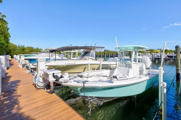 Key Largo, FL 33037,9816 Magellan Drive #+ 30 Ft Boat Slip