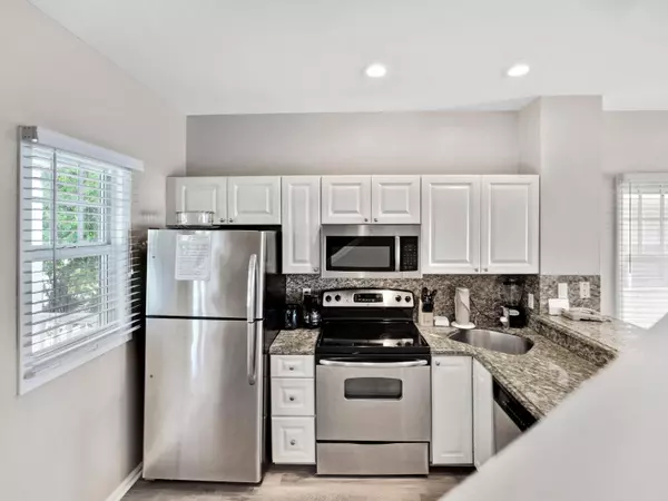 Duck, FL 33050,5011 Sunset Village Drive