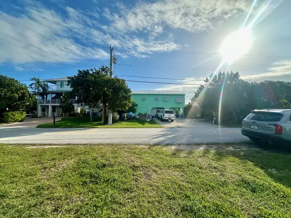 Saddle Bunch, FL 33040,8 Blue Water Drive