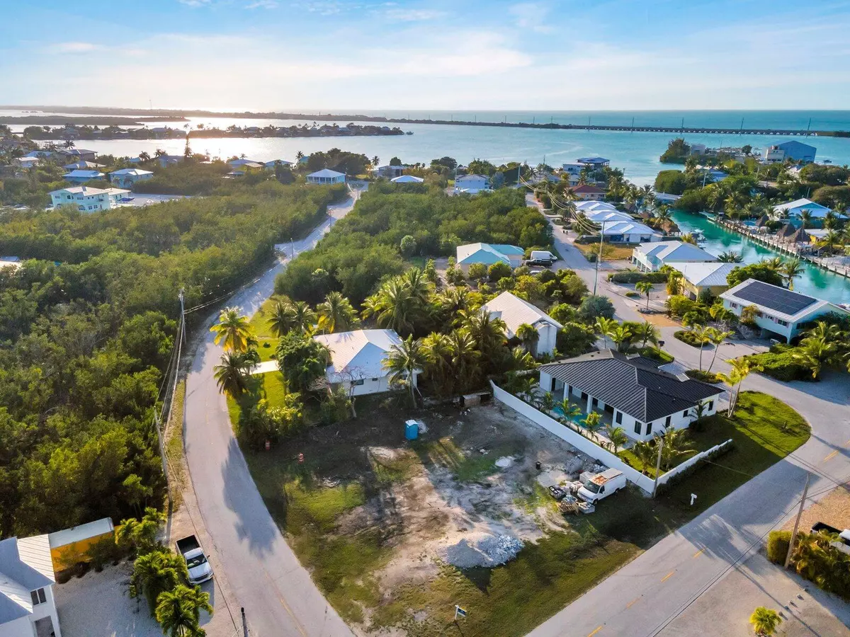 Duck Key, FL 33050,123 N Bahama Drive