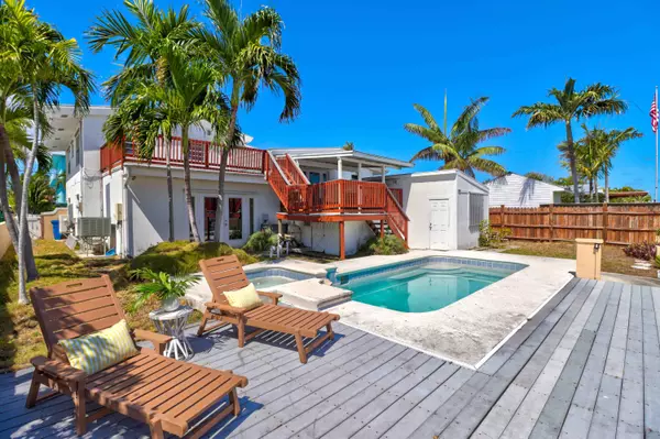 Key Haven, FL 33040,16 Azalea Drive