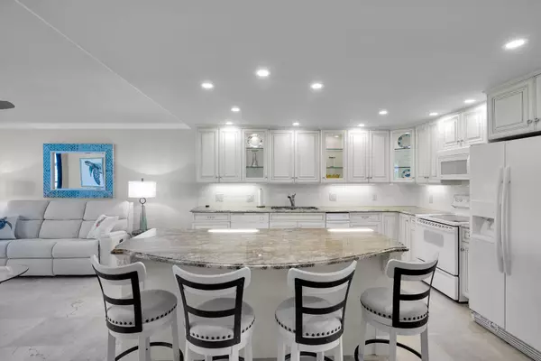 Key Colony, FL 33051,101 E Ocean Drive #C402