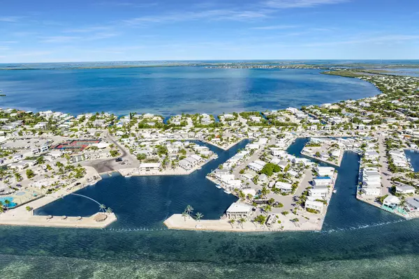 Cudjoe, FL 33042,701 Spanish Main Drive #444