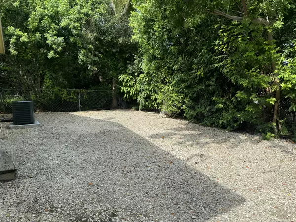 Tavernier, FL 33070,220 W Indies Road